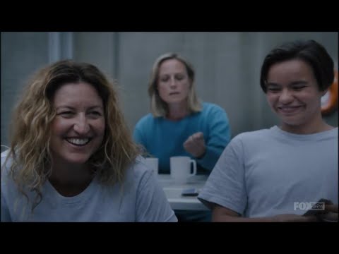 Sheila Puts Sleeping Powder In Lou And Reb S Drink S9 Ep1 Wentworth