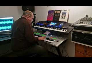 Albert Hammond It Never Rains In Southern California Yamaha Tyros 2 By Rico And Markus Nothelle