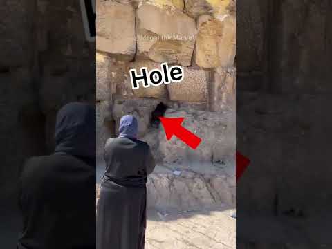 A Hole In The Great Pyramid