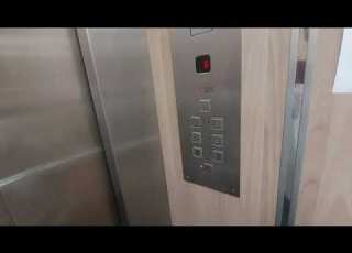 Ascensores Salou In A Building Alaska C