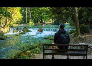 صباح هادئ وسط الطبيعة في أوروبا مكان غير متوقع Munich English Garden