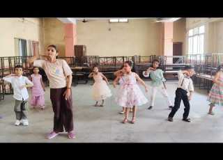 Kheech Meri Photo L Kids Dance L Easy Steps L Dance With Ishita Agrawal