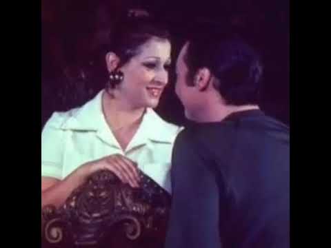 وردة وانا جنبك بنسي أن الدنيا فيها ناس قاسيين وردة وانا جنبك بنسي أن الدنيا فيها ناس قاسيين