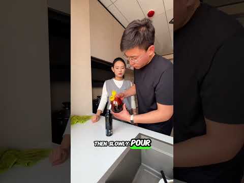 حاولت أن أ عل م فزاد الأمر سوء ا