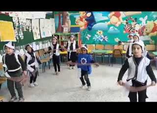 عل انغام السمسمية احنا السوايسة الصيادين براعم السويس