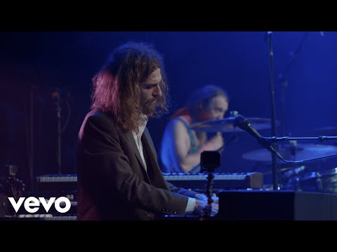 The Red Clay Strays Wanna Be Loved Live At The Ryman