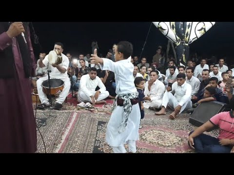 طفل صغير يرقص على المقرونه الخشنه حجيل نار افراح عيت نصر
