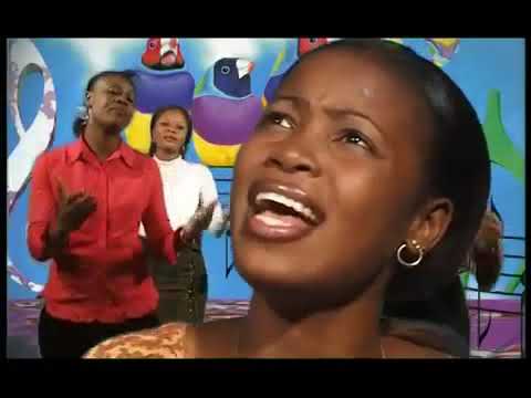 Charles MOMBAYA Feat Sandra MBUYI Bandeke