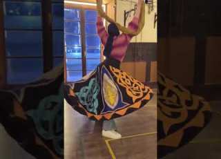 Remarkable Courage A Girl Dazzles People With Her Aerial Acrobatics Duet
