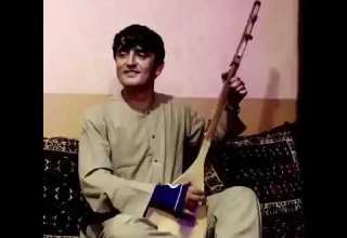 یک دمبوره مست از نجیب کشمی