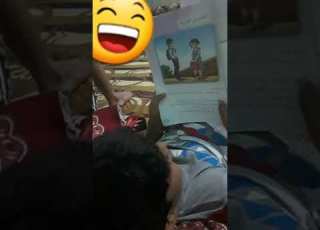 طفل عراقي يعتعت بلقرايه يفوتك تحشيش وعلي ههههه