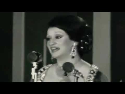 ناس مبتحبش راحتنا كل يوم قاعدين في بيتنا ويطلعو يجيبو في سيرتنا ورده