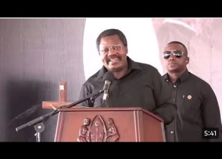  MAKAMU WA RAIS NCHIMBI ASOMA UJUMBE WA JOHN POMBE MAGUFULI KWENYE HOTUBA YA MAZISHI HUKO CHATO