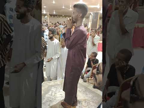 الفنان عزام علي الطيب