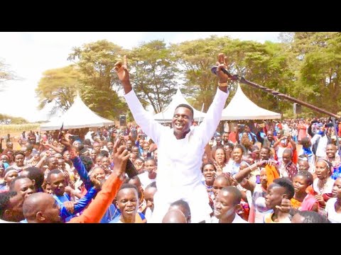 Timothy Opoti Aidimani Live Performance