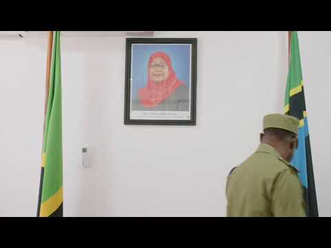 MUBASHARA HAFLA YA UVALISHAJI CHEO NA UAPISHO WA KAMISHNA ALEX SOSPETER MKAMA