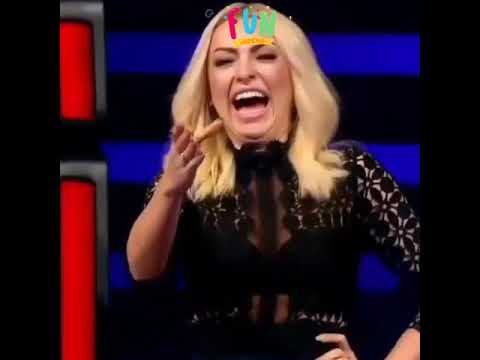 اجرای زنده ابرو گوندوش با شرکت کننده Gondosh Kaşlarının Yarışmacı Ile Canlı Performansı