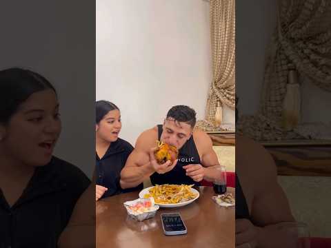 تحدي أكل دجاجة كاملة صدمني Shorts