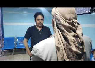  محمد الداهية يستمع الى الحاج ابو علي وكيف يتم التلاعب بعواطفة من قبل منحطين