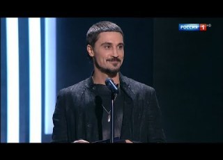 Дима Билан награждает Лободу на Российской национальной музыкальной премии Виктория 2018