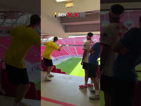 هدف مستحيل في ملعب