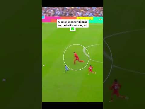 اساسيات الدفاع بشكل صحيح Football Footballshorts كرة القدم Moaz Gaber تعليم