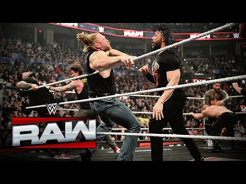 رومان رينز وبروك ليسنر وسي ام بانك يدخلون في اشتباك قبل وور جيمز راو ٢٤ نوفمبر ٢٠٢٥