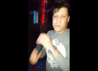 فيديو للمغني الذي توفي محترقا في الملهى الليلي الشيخ نذير ليس الشاب نذير
