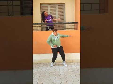 رقص علي مهرجان ايه ده ايه ده ايه ده هو في كده كده رقص عمر افريكانو وي ماده بوينج