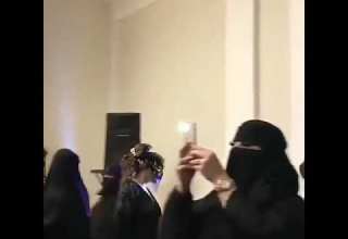 عرض أزياء منقبات في السعودية