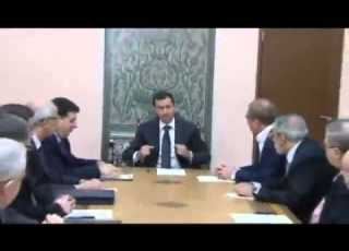 الأسد يترأس لجنة وزارية في غرفة بلا نوافذ