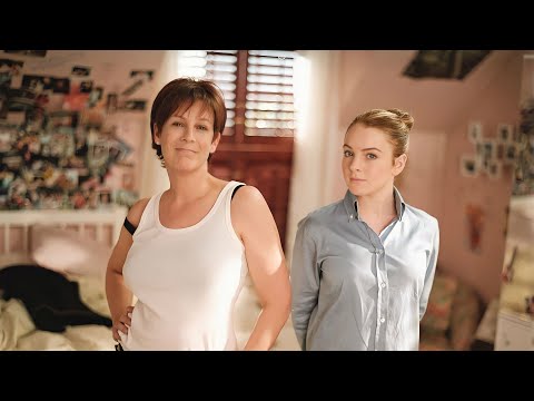 أم بتصحي من النوم بتلاقي جسمها اتبدل مع بنتها ولازم تروح المدرسة مكانها Freaky Friday