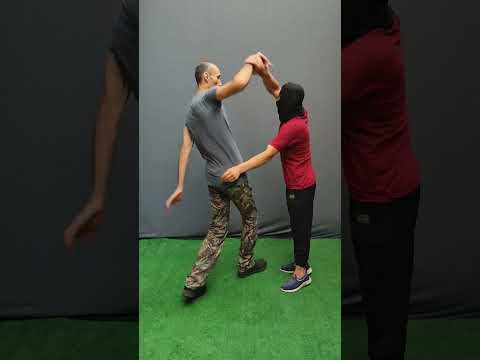 تعليم اهم مهارات الدفاع عن النفس بطرق بسيطة وفعالة Combat 777eg الدفاع عن النفس