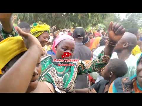 Tizama Vibe La Dj Karimu Mr Anyamwe Akiwaburudisha Watu Wa Kusini MikitoYaKusini