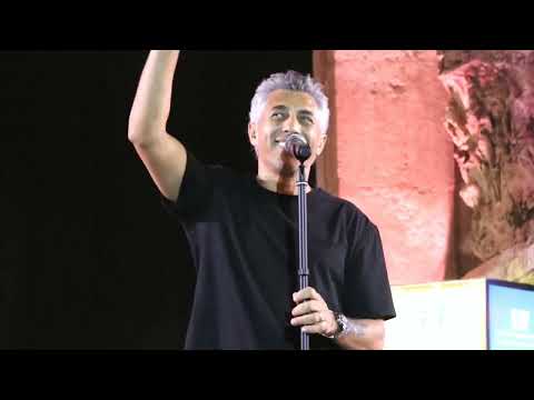 هدبتلي شماغي الاحمر صوت الاردن عمر العبداللات الحفل الخيري المدرج الروماني عمان ٢٠٢٤