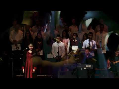 اغنية اعطونا الطفولة تغني بثلاث لغات العربية والفرنسية واللغة الأنكليزية مايا ابو العرايس