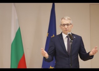  Денков към ГЕРБ СДС Спазете думата си и осъществете ротацията без смяна на министри