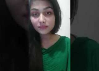 Beautiful Girl Live In Facebook