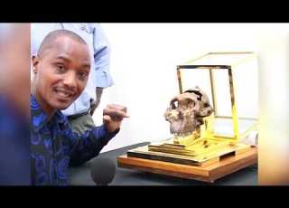  FUVU HALISI LA ZAMADAMU LILILO KUNDULIWA NA DKT MARY LEAK KATIKA BONDE LA OLDUVAI MWAKA 1959