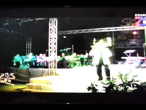 Бүсгүй минь чи инээмсэглэж яваарай Бат Эрдэнэ