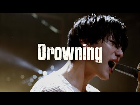 WOODZ Drowning Live Clip