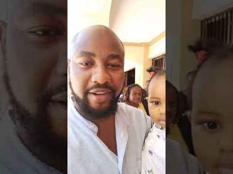 Gerade Aus Der Kirche Glückliche Momente