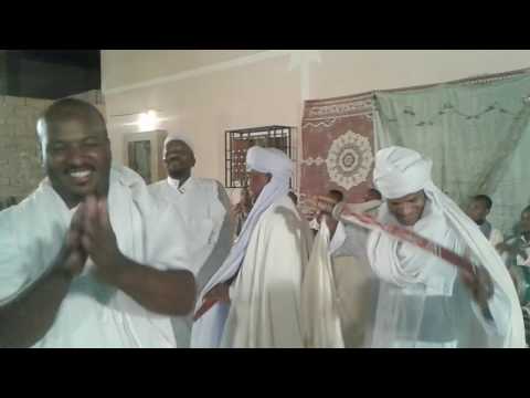 خونا لعريس تعالى دوقا دوقا لابس البرنوس والخيمة مرشوقة