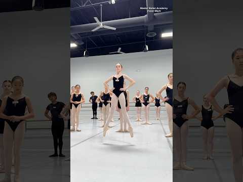 احصل عليه الآن باليه راقصة باليه راقصة باليه أكاديمية الباليه الماجستير دروس الباليه تدري