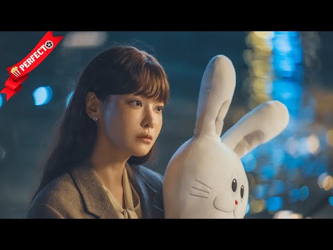 مليونير مغرور بيتنكر وبيرتبط ببنت فقيره ولما بتحمل منه بيهرب الصدمه انه بقا مديرها الجديد ملخص مسلسل