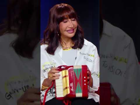 اكورديون ابي وامي مع التحية