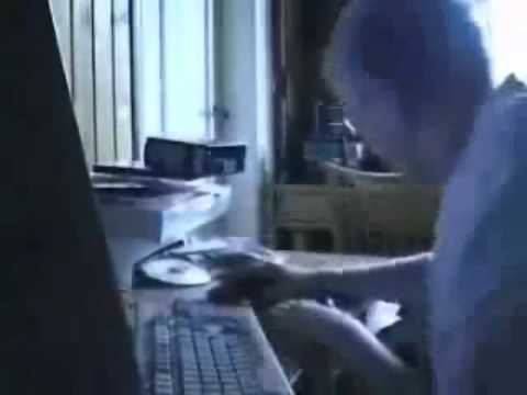 キーボードクラッシャーVS松岡ウイルス