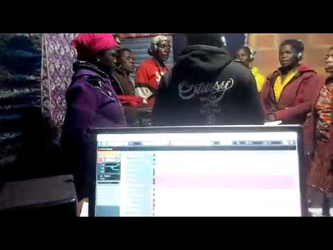 Karibuni Studioni Kwetu Green City Studio Jijini Mbeya Producer Alfa Medrick Sanga Karibuni Studioni Kwetu Green City Studio Jijini Mbeya Producer Alfa Medrick Sanga