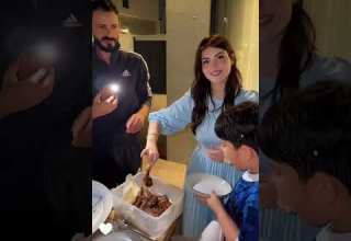 فرحة عائلة اميره وعبد الرحمن مع عائلة عصام و نور اكلنا كيك بشهي بعد مشاوي لحم عائلة ميرو