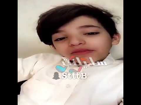 فخوذ جزاء وهو يتمحن